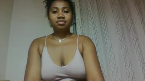 Snapshot of surbelle chatting on 05/19/26, 02:12 surbelle online show from 05/19/26, 02:12