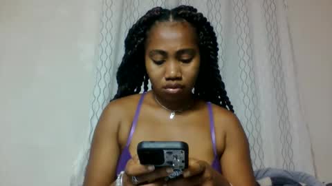 Snapshot of surbelle chatting on 05/26/26, 09:38 surbelle online show from 05/26/26, 09:38