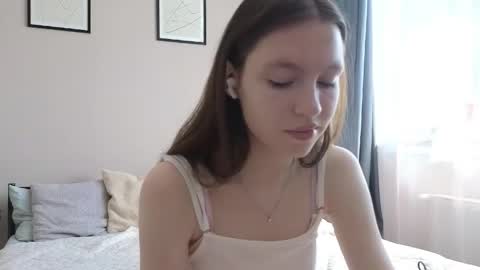 Snapshot of susainy chatting on 05/18/26, 05:35 susainy online show from 05/18/26, 05:35