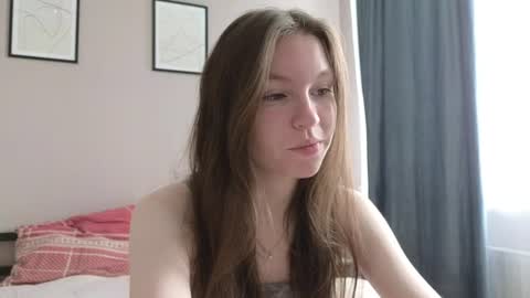 Snapshot of susainy chatting on 06/11/26, 05:38 susainy online show from 06/11/26, 05:38