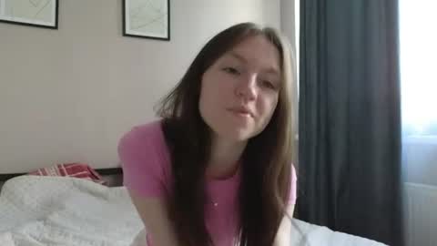 Snapshot of susainy chatting on 06/17/26, 02:51 susainy online show from 06/17/26, 02:51