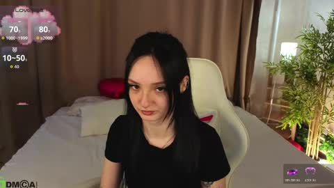 Snapshot of susan__clark chatting on 05/15/26, 01:45 Annie online show from 05/15/26, 01:45