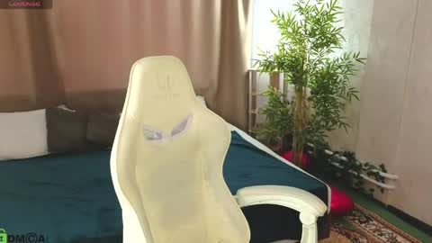 Snapshot of susan__clark chatting on 05/20/26, 01:56 Annie online show from 05/20/26, 01:56