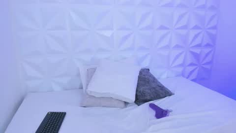 Susan online show from 11/14/25, 09:02