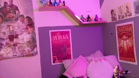 Snapshot of susan_bluee chatting on 12/14/25, 07:29 Susan online show from 12/14/25, 07:29