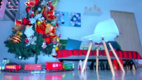 Snapshot of susan_parker01 chatting on 11/04/25, 12:48 susan_parker01 online show from 11/04/25, 12:48