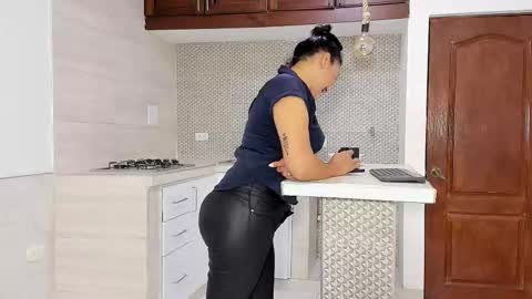 Snapshot of susan_sexymilf chatting on 10/25/25, 11:40 Susan online show from 10/25/25, 11:40