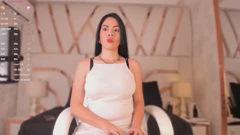 susan_vega_ online show from 10/25/25, 12:13