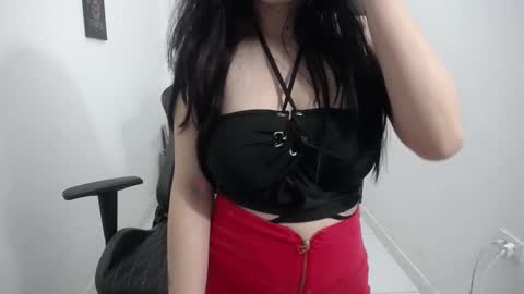 Snapshot of susana254 chatting on 02/26/25, 02:25 susana lopez online show from 02/26/25, 02:25
