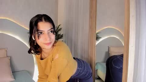 Snapshot of susana__sanchez chatting on 10/27/25, 12:42 SUSANA online show from 10/27/25, 12:42