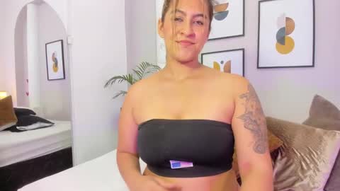 Snapshot of susana_garciia1 chatting on 10/23/25, 05:40 Susana online show from 10/23/25, 05:40