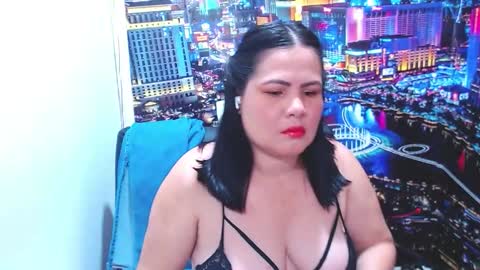 Snapshot of susana_nastyy chatting on 10/18/25, 02:07  Susana  online show from 10/18/25, 02:07