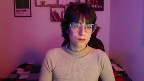 Snapshot of susana_w chatting on 12/17/24, 02:44 susana_w online show from 12/17/24, 02:44