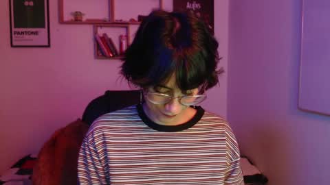 Snapshot of susana_w chatting on 12/18/24, 12:10 susana_w online show from 12/18/24, 12:10