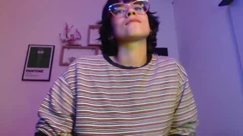 Snapshot of susana_w chatting on 02/05/25, 12:10 susana_w online show from 02/05/25, 12:10