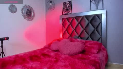 Susana W online show from 02/28/25, 12:20