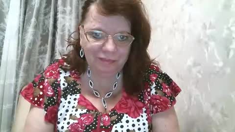 Snapshot of susanaahsun chatting on 11/17/25, 12:00 SusanaAhSun online show from 11/17/25, 12:00