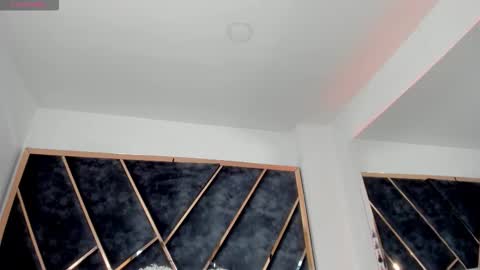 susanahenao online show from 12/01/25, 07:08