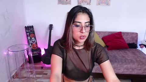 Snapshot of susanahendrix chatting on 10/14/25, 07:58 Susana hendrix    online show from 10/14/25, 07:58
