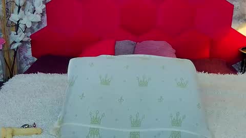 Susane Nori online show from 10/29/25, 05:42