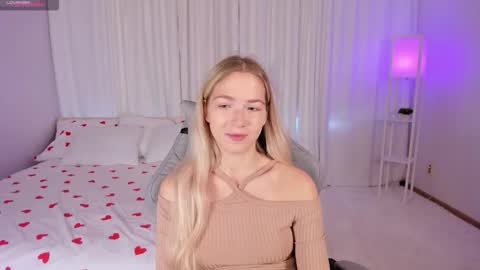 Snapshot of susanmimi chatting on 09/24/25, 02:59 Susan online show from 09/24/25, 02:59