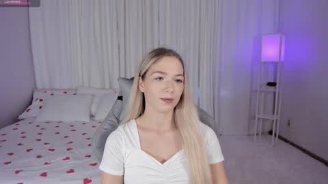 Snapshot of susanmimi chatting on 09/25/25, 02:59 Susan online show from 09/25/25, 02:59