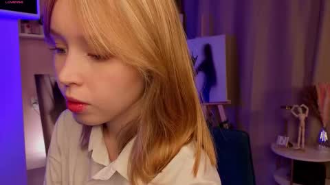 Snapshot of susanneguitian chatting on 11/27/25, 08:11 Hot exclusive photos 10 for joining to my fanclub online show from 11/27/25, 08:11