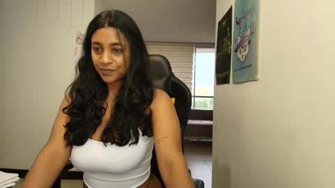 Snapshot of susanrhodes_ chatting on 10/07/25, 11:18 Susan Rhodes online show from 10/07/25, 11:18