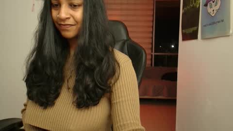 Snapshot of susanrhodes_ chatting on 10/18/25, 06:26 Susan Rhodes online show from 10/18/25, 06:26