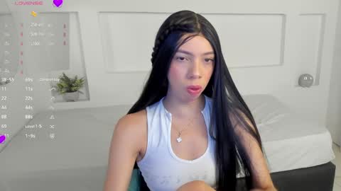 Susana online show from 12/19/24, 01:29