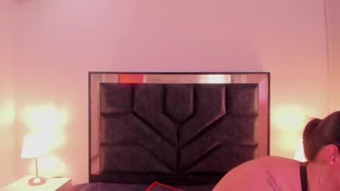 susanvilla online show from 11/06/25, 07:59