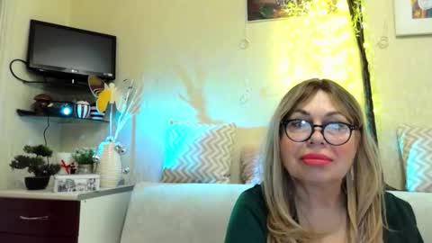 Snapshot of susiexnoreen chatting on 02/26/26, 01:59 SusiexNoreen online show from 02/26/26, 01:59