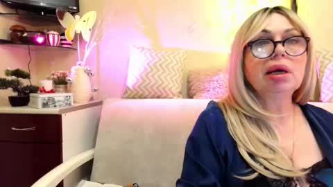 Snapshot of susiexnoreen chatting on 03/07/26, 12:24 SusiexNoreen online show from 03/07/26, 12:24