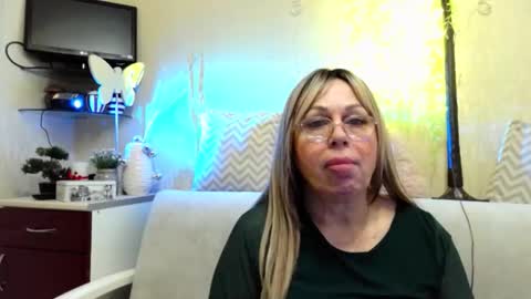 Snapshot of susiexnoreen chatting on 04/17/26, 03:09 SusiexNoreen online show from 04/17/26, 03:09