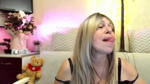 SusiexNoreen online show from 07/05/26, 04:52
