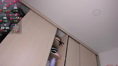 Snapshot of sussan_dream chatting on 05/19/26, 08:26 Juliana garcia online show from 05/19/26, 08:26