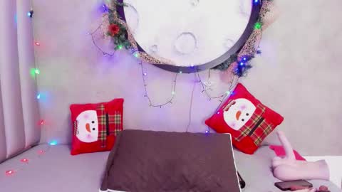 Snapshot of sussanmilf_ chatting on 12/15/25, 12:09 sussanmilf online show from 12/15/25, 12:09