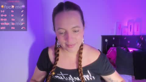 sussanmiller_ online show from 02/05/25, 11:44