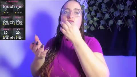 Snapshot of sussanmiller_ chatting on 09/15/25, 01:27 sussanmiller_ online show from 09/15/25, 01:27