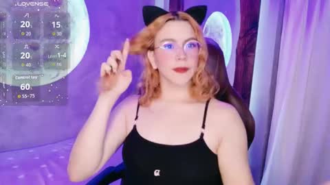 Snapshot of sussiestrawberry chatting on 11/26/25, 10:16 Sussie online show from 11/26/25, 10:16