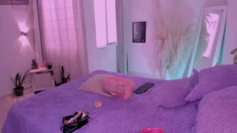 sussy_bell_ online show from 05/22/26, 07:19