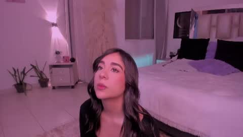 sussy_bell_ online show from 06/13/26, 11:35