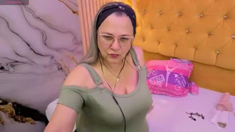 Snapshot of sussy_perez_ chatting on 02/05/26, 02:05 Sussy online show from 02/05/26, 02:05