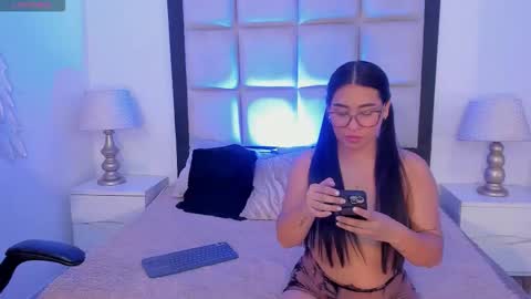 Snapshot of sussyfoxx_ chatting on 02/06/26, 12:19 sussyfoxx_ online show from 02/06/26, 12:19