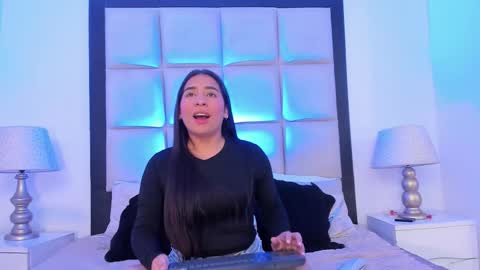Snapshot of sussyfoxx_ chatting on 02/11/26, 12:10 sussyfoxx_ online show from 02/11/26, 12:10