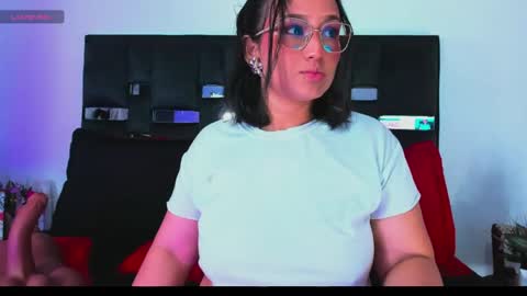 Snapshot of sussysunny_ chatting on 05/14/26, 02:51 Sussy Sunny online show from 05/14/26, 02:51