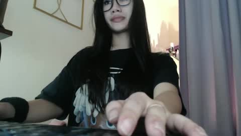 susie online show from 10/28/25, 03:47