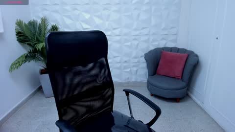 Susy online show from 12/15/24, 11:55