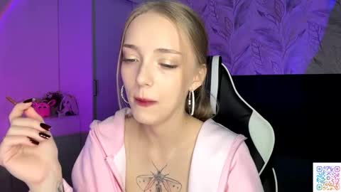 Jessica online show from 11/21/25, 05:11