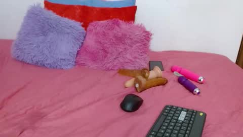 Snapshot of suzan_30 chatting on 11/27/25, 08:44 suzan_30 online show from 11/27/25, 08:44